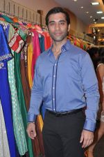 Khushal Punjabi at Nazakat store in Khar, Mumbai on 5th April 2013 (5).JPG